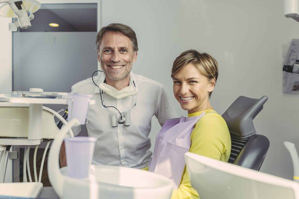 Quels sont les avantages de choisir le Centre dentaire Caroline Prud’homme pour ses soins dentaires ?