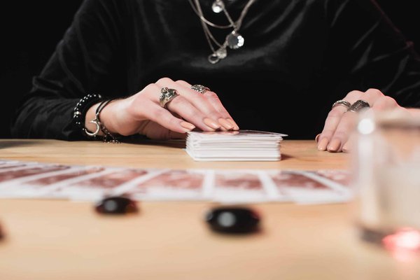 Initiation au mystère: maîtrisez l'art de la formation magnétiseur à paris